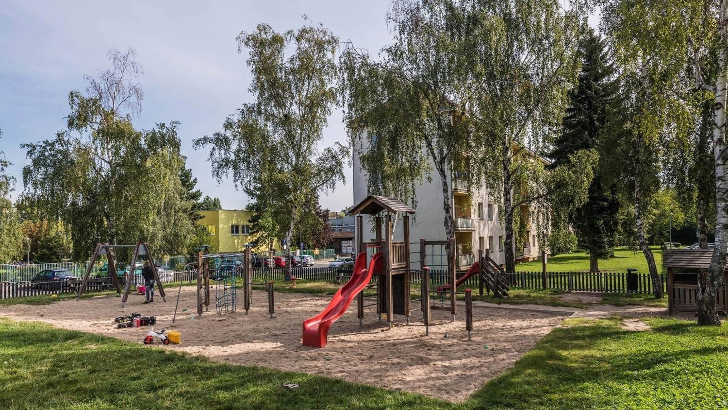 Dětské hřiště Něvská